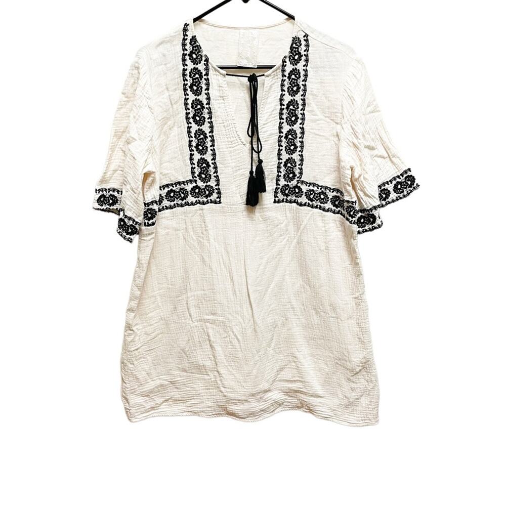 Sadie & Sage Cream Seersucker Dress w/ Black Embroidery Accents and Tassel Tie L